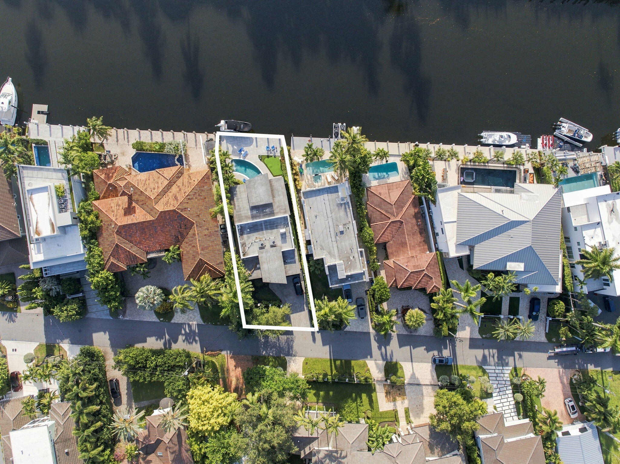 121 S Gordon Fort Lauderdale, FL 33301