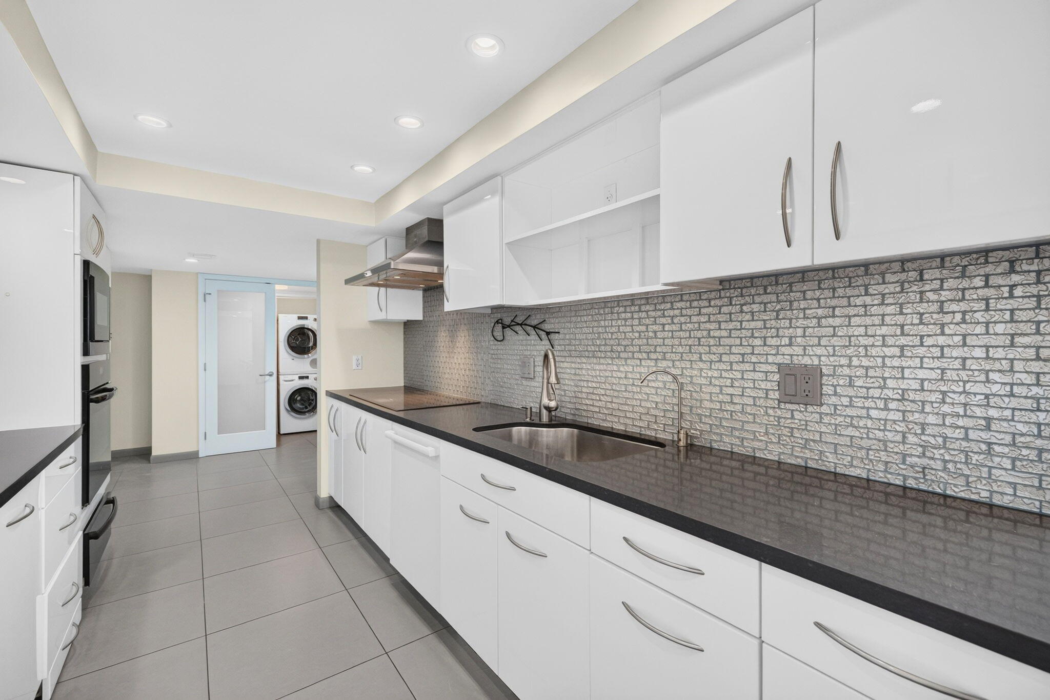 777 Bayshore Dr #701 Fort Lauderdale, FL 33304