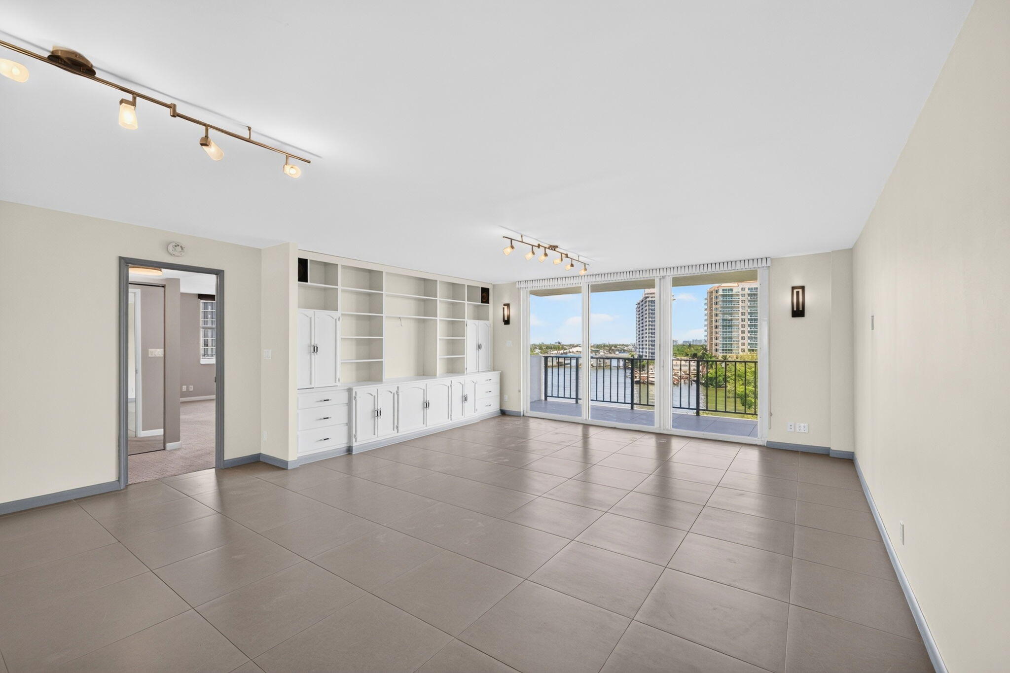 777 Bayshore Dr #701 Fort Lauderdale, FL 33304