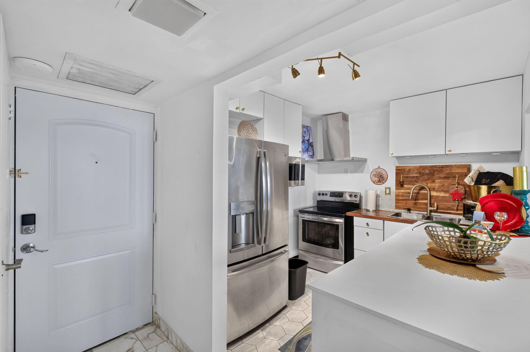 image Arlen House East14