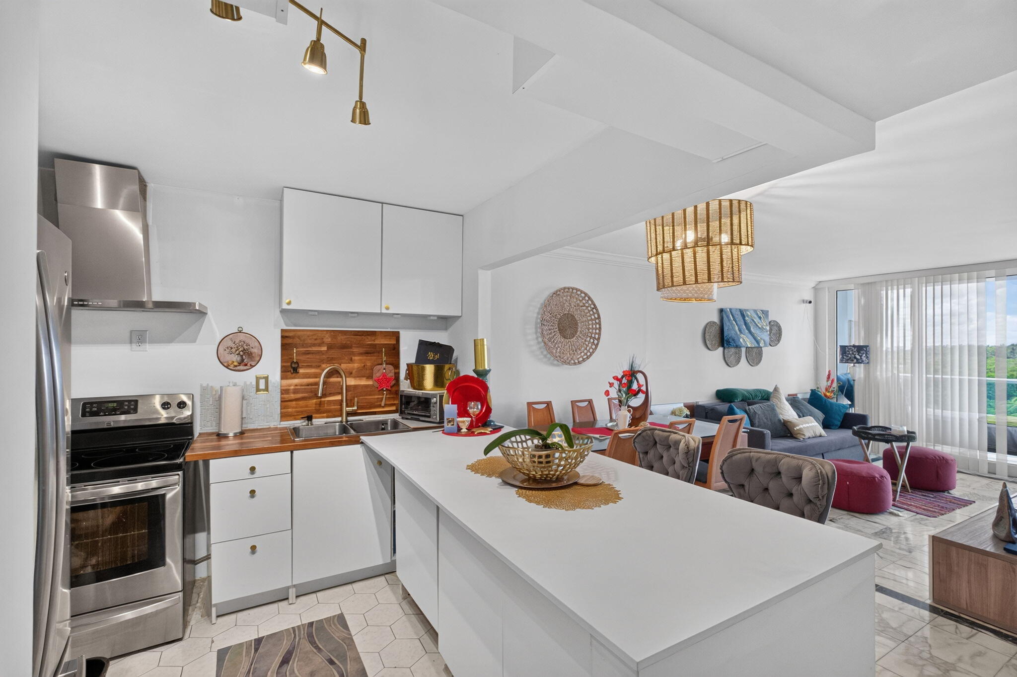 image Arlen House East17