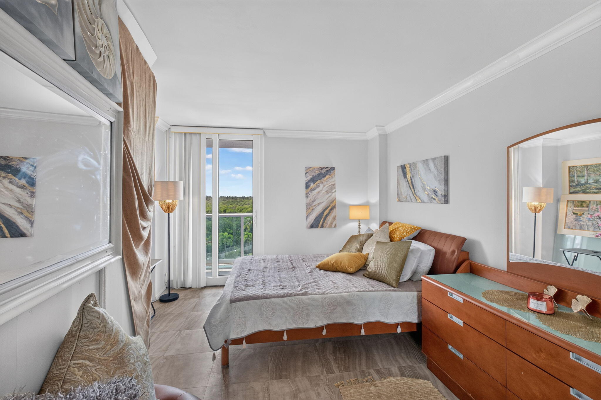 image Arlen House East32