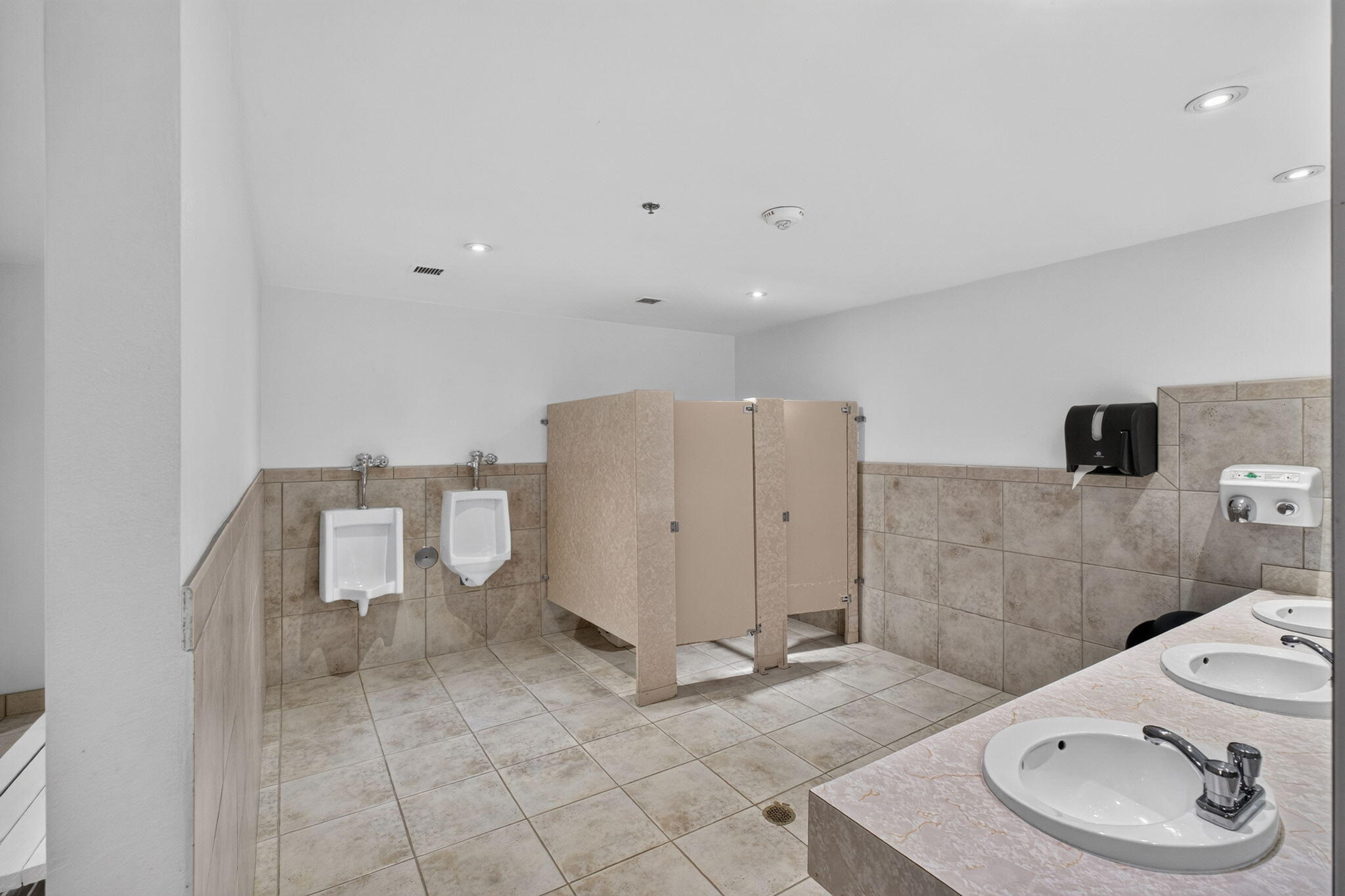 image Arlen House East42