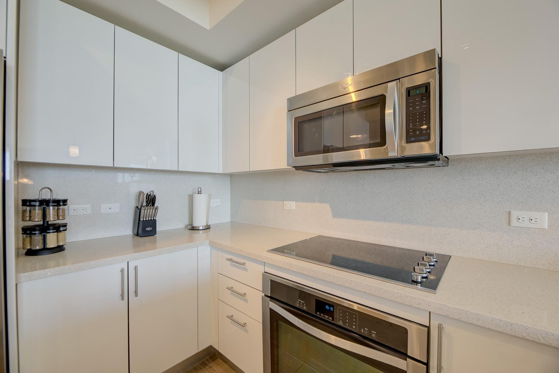 image Nine at Mary Brickell Village11