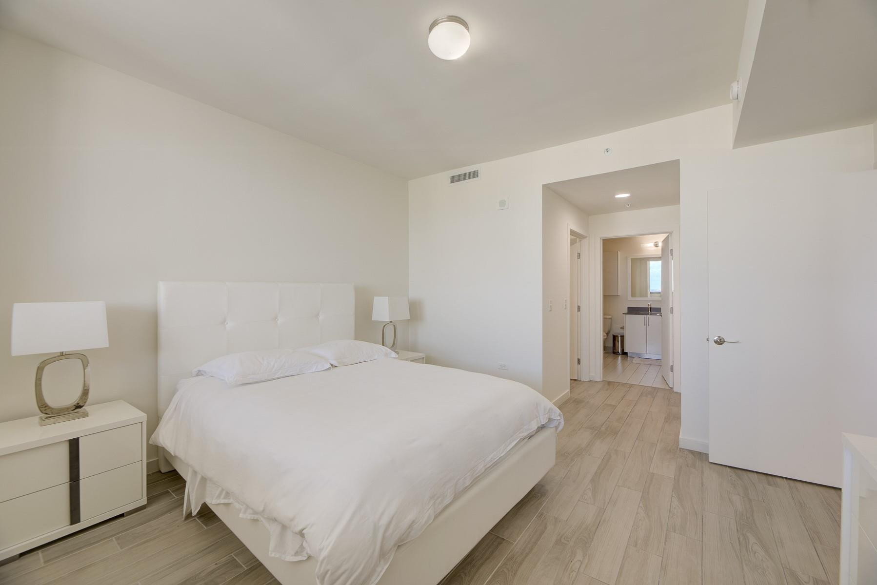 image Nine at Mary Brickell Village15
