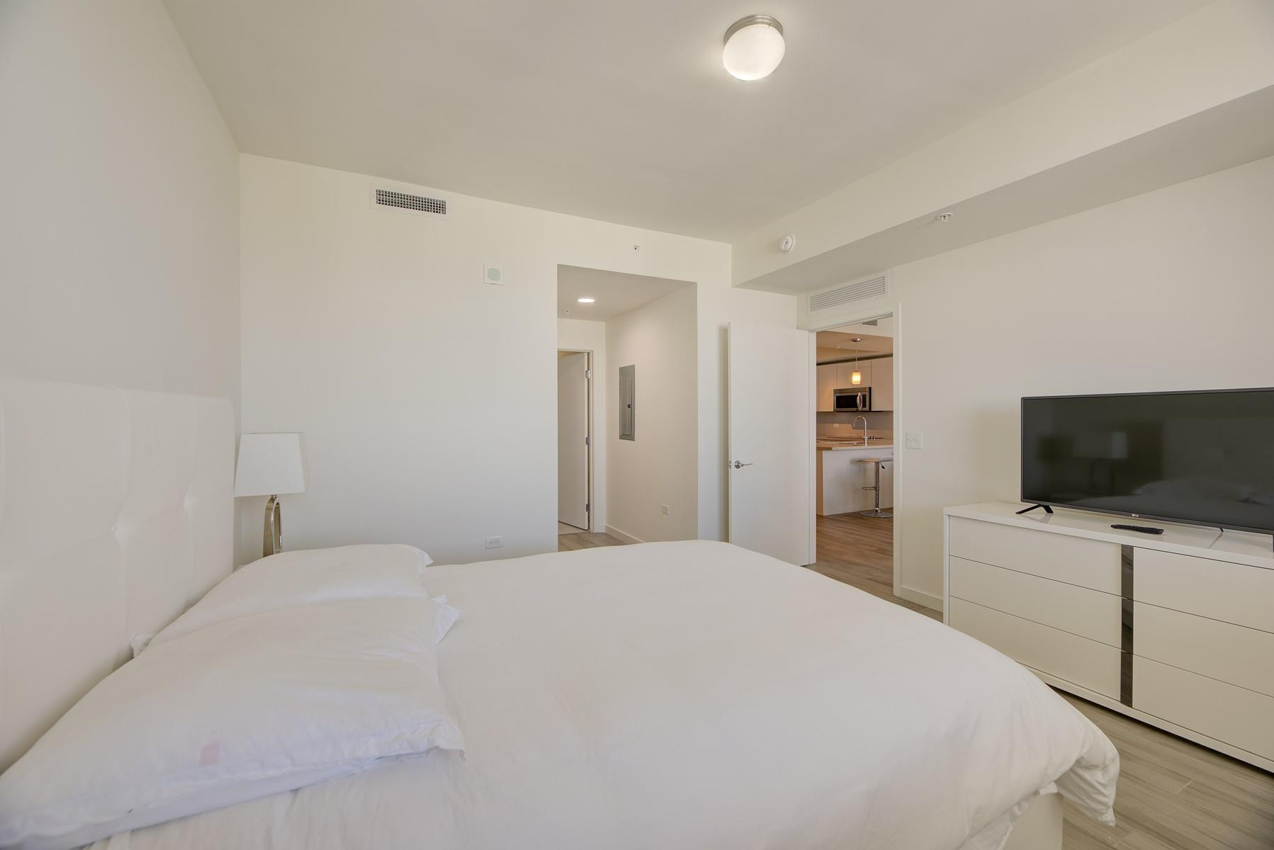 image Nine at Mary Brickell Village16
