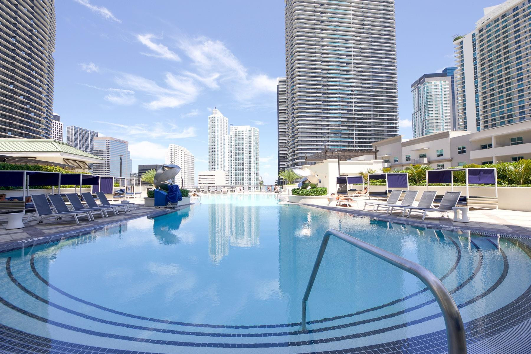 image Nine at Mary Brickell Village28