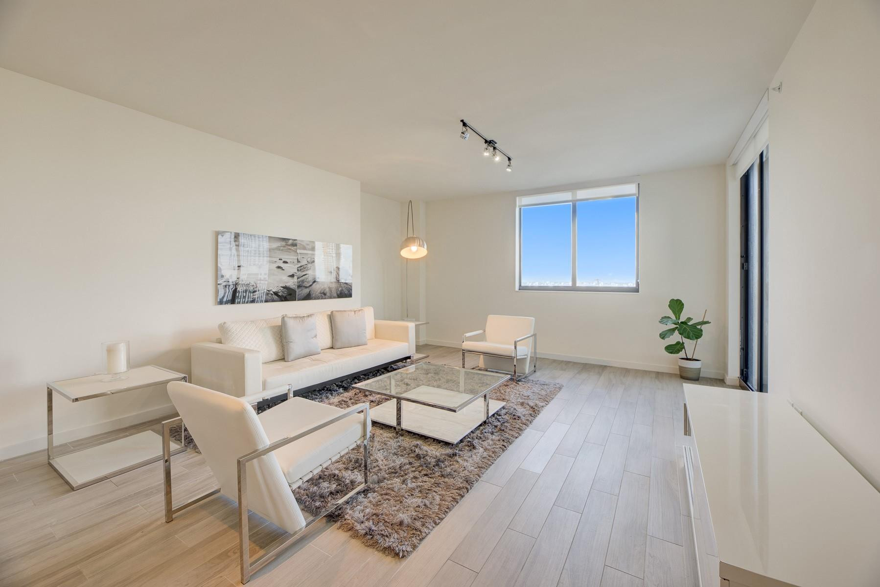 image Nine at Mary Brickell Village6