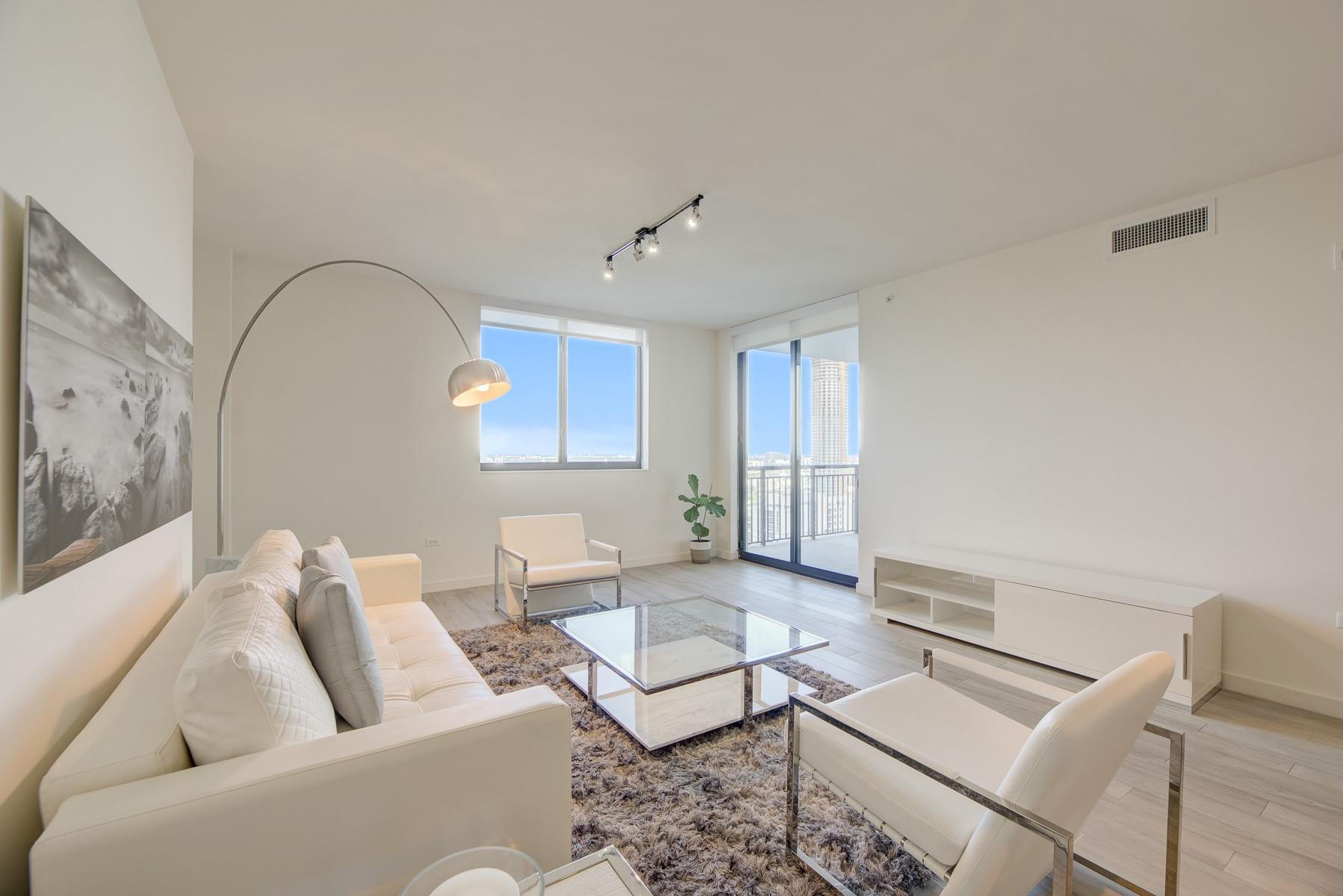 image Nine at Mary Brickell Village7