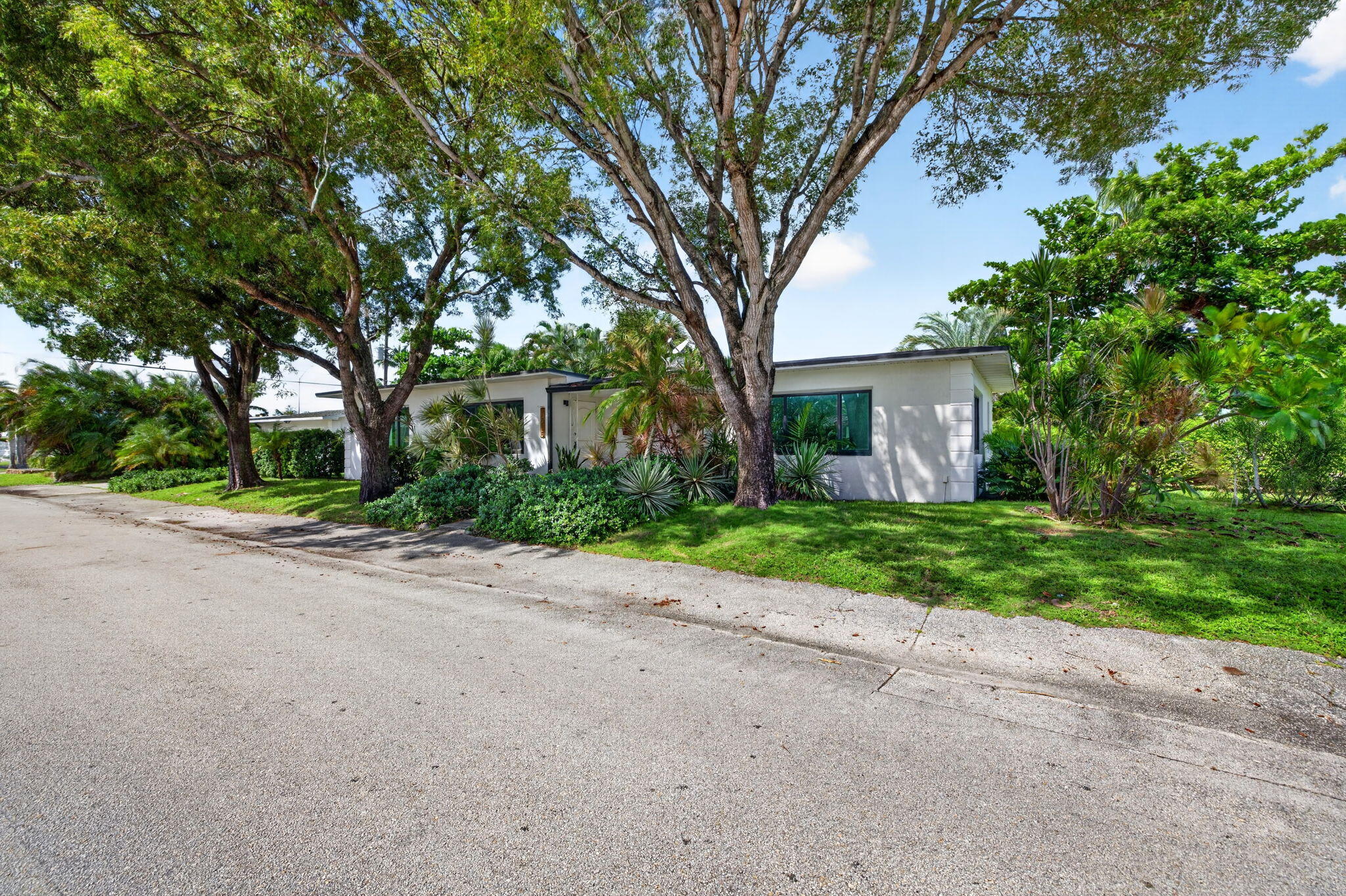 1515 NE 16th St