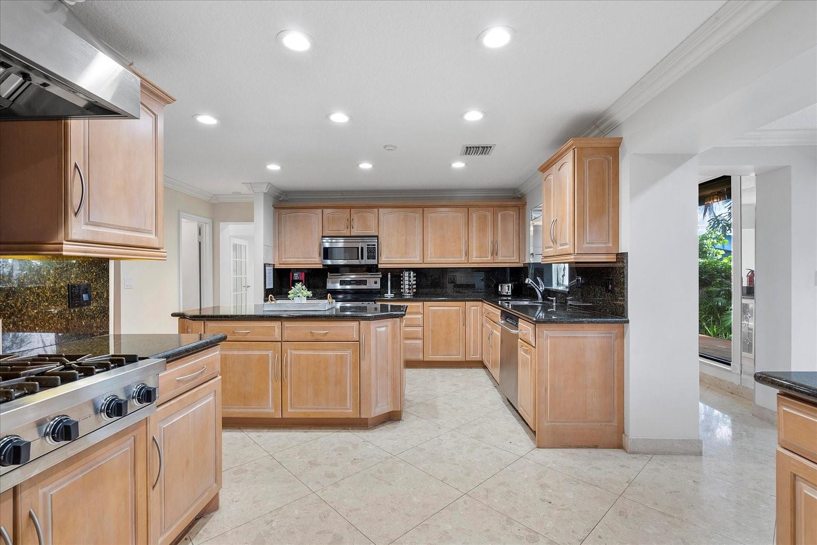 1240 SW 14th Ave Fort Lauderdale, FL 33312 1240 SW 14th Ave Fort Lauderdale, FL 33312