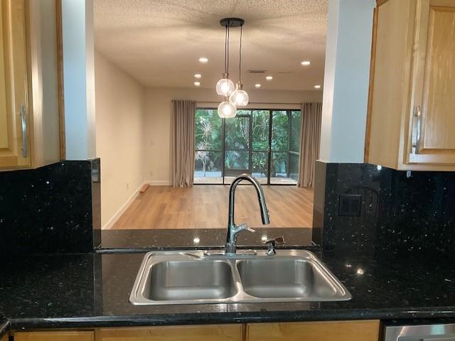 2106 NE 44th St Lighthouse Point, FL 33064