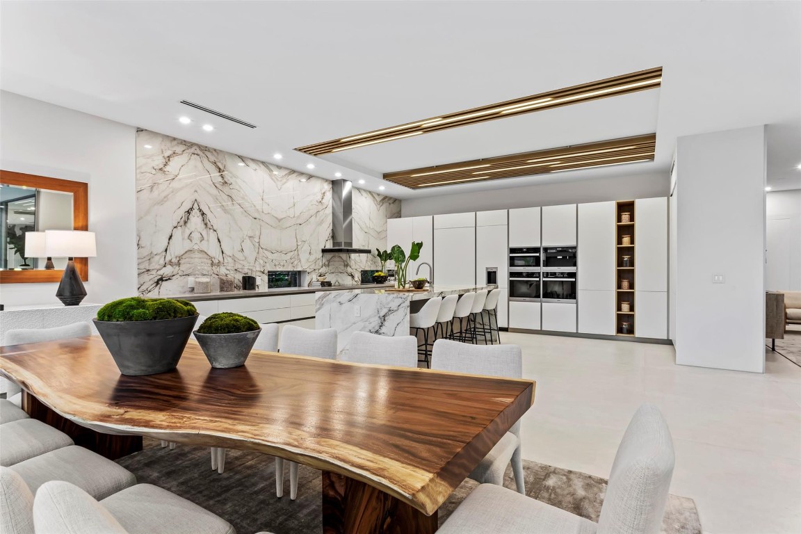 91 Fiesta Fort Lauderdale, FL 33301