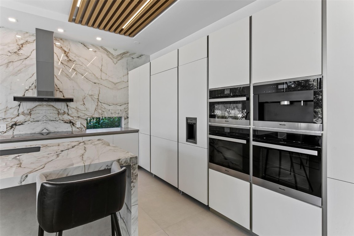 91 Fiesta Fort Lauderdale, FL 33301