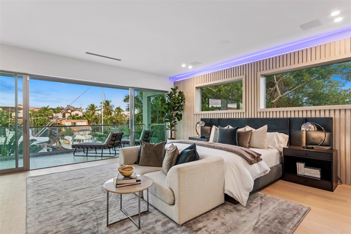 91 Fiesta Fort Lauderdale, FL 33301