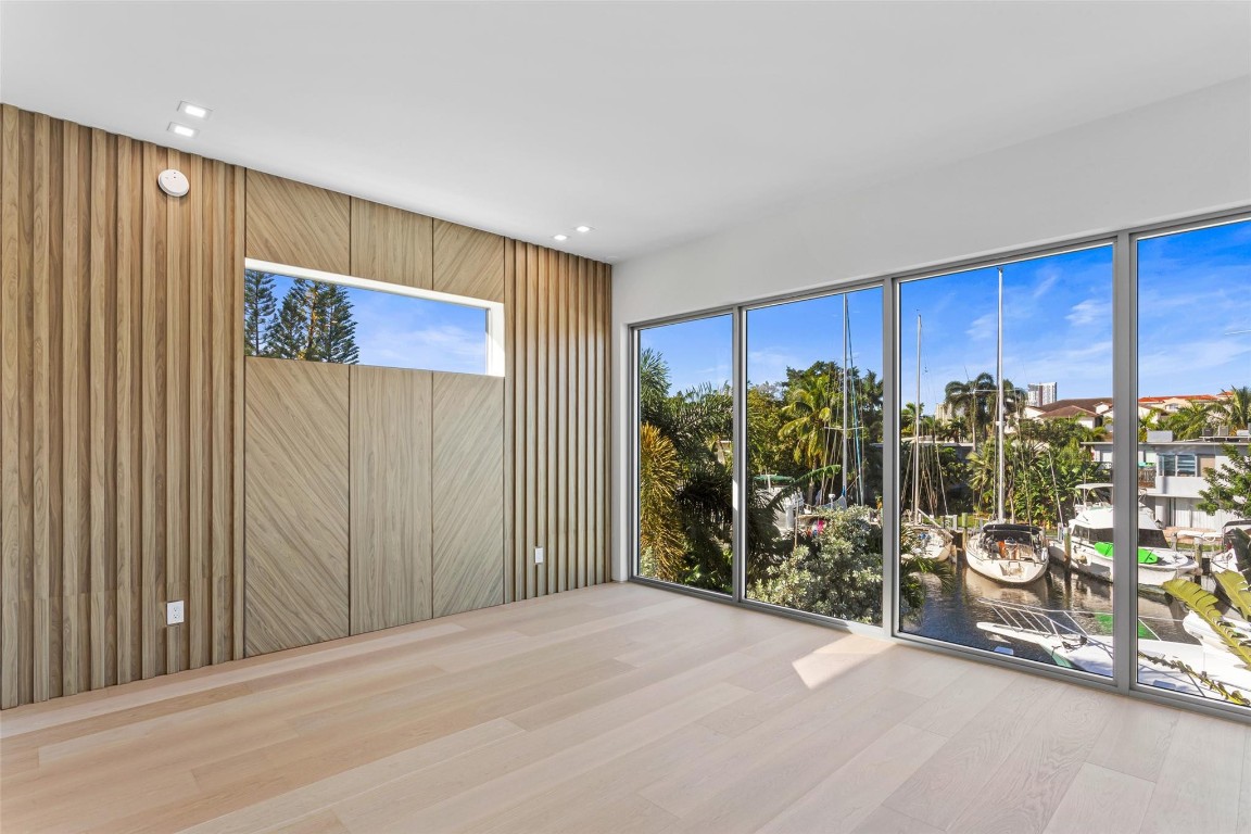 91 Fiesta Fort Lauderdale, FL 33301