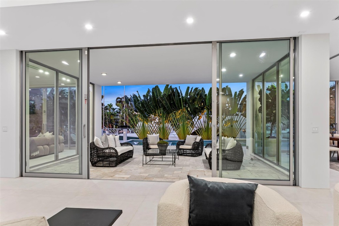 91 Fiesta Fort Lauderdale, FL 33301