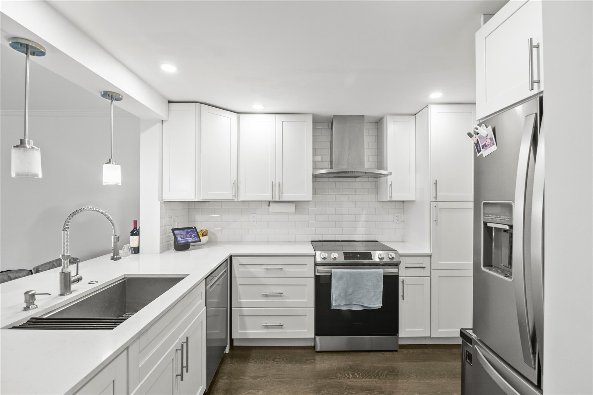 2310 S Cypress Bnd Dr #201
