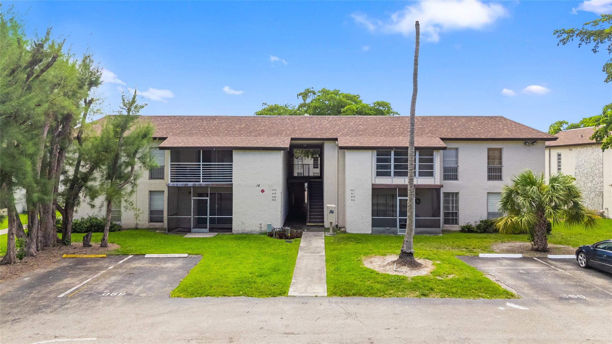 424 N Laurel Dr #1807