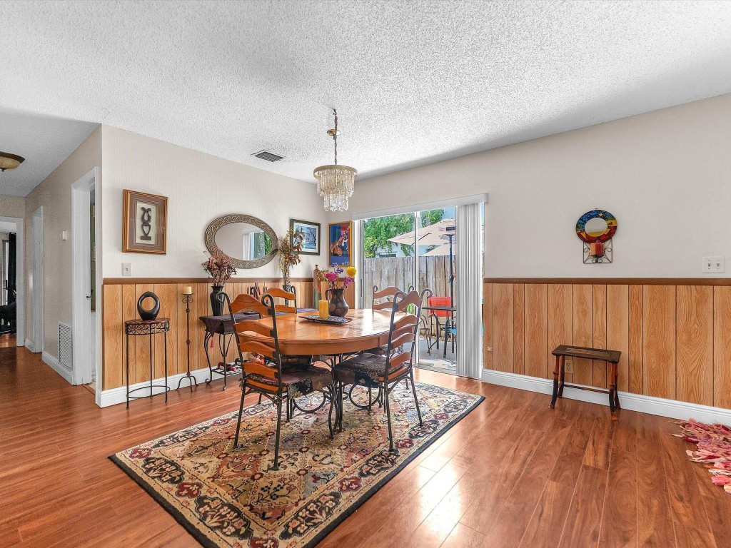 6171 SW 6th Margate, FL 33068