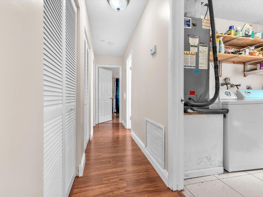 6171 SW 6th Margate, FL 33068