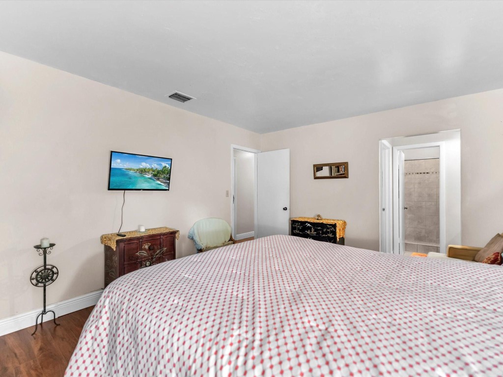 6171 SW 6th Margate, FL 33068