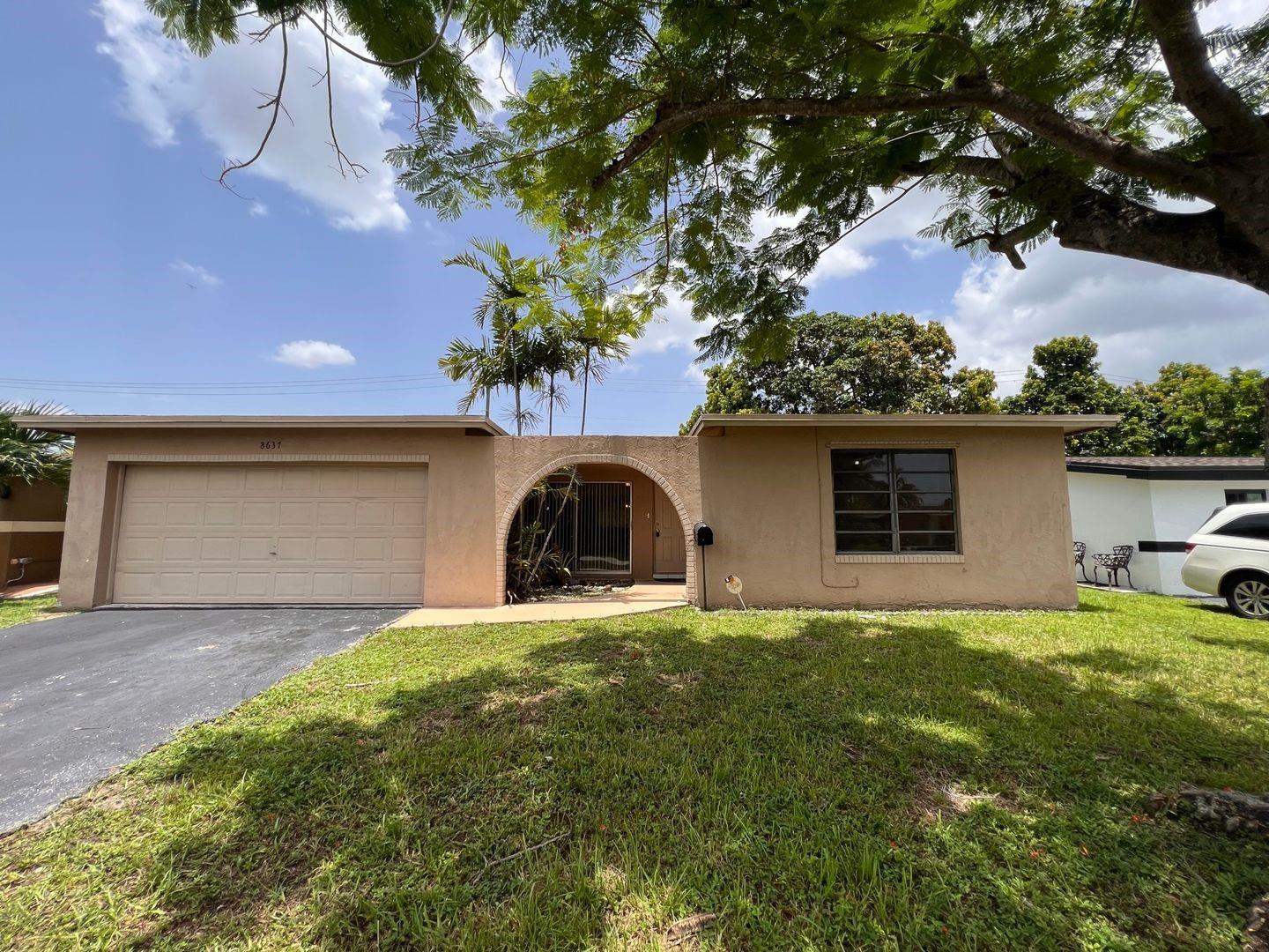 8637 Windsor Dr