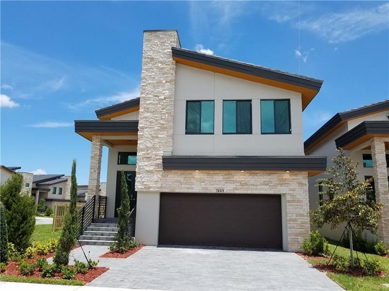 7669 NW 103rd Pl