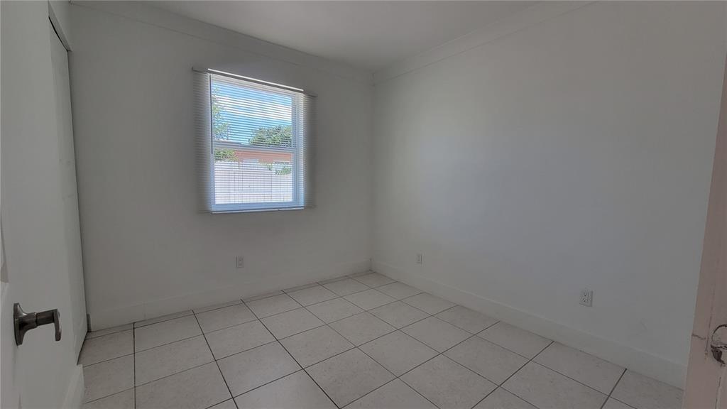 266 NE 42nd St Deerfield Beach, FL 33064