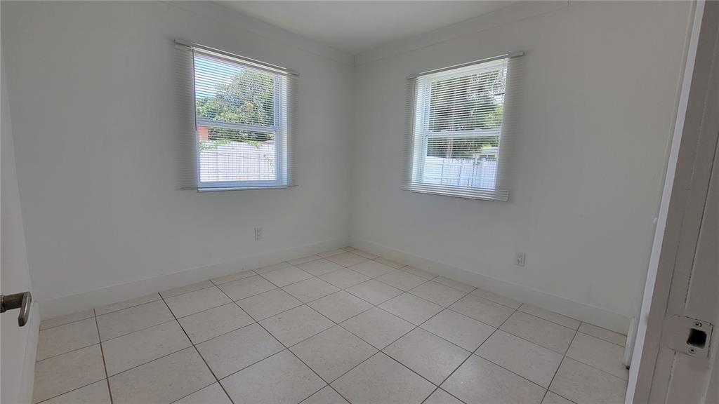 266 NE 42nd St Deerfield Beach, FL 33064