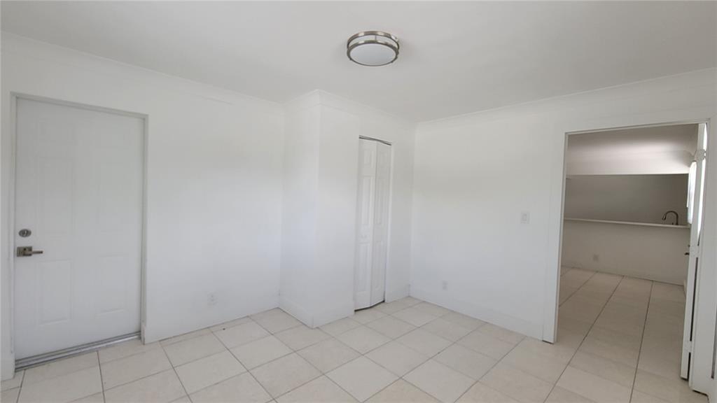 266 NE 42nd St Deerfield Beach, FL 33064