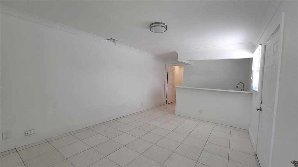 266 NE 42nd St Deerfield Beach, FL 33064