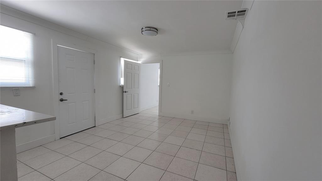 266 NE 42nd St Deerfield Beach, FL 33064