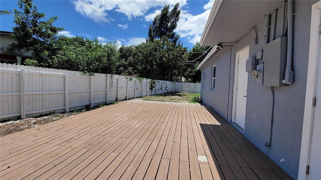 266 NE 42nd St Deerfield Beach, FL 33064