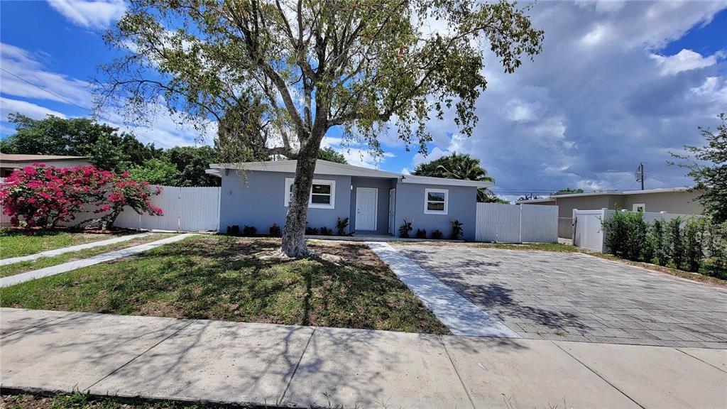266 NE 42nd St Deerfield Beach, FL 33064