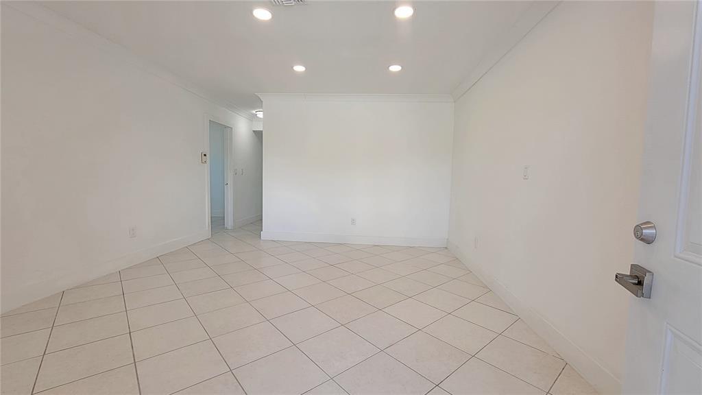 266 NE 42nd St Deerfield Beach, FL 33064