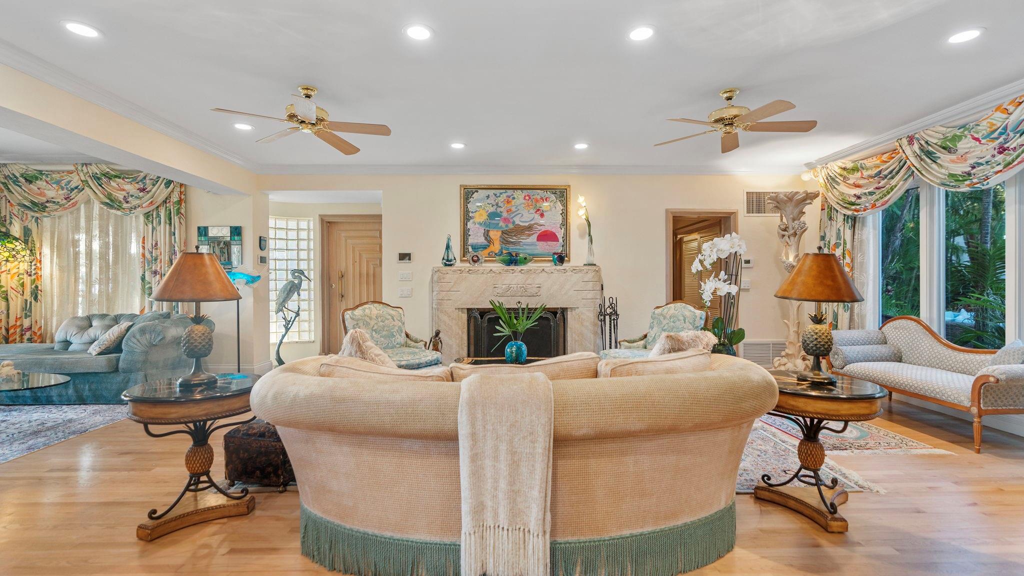 615 Idlewyld Dr Fort Lauderdale, FL 33301