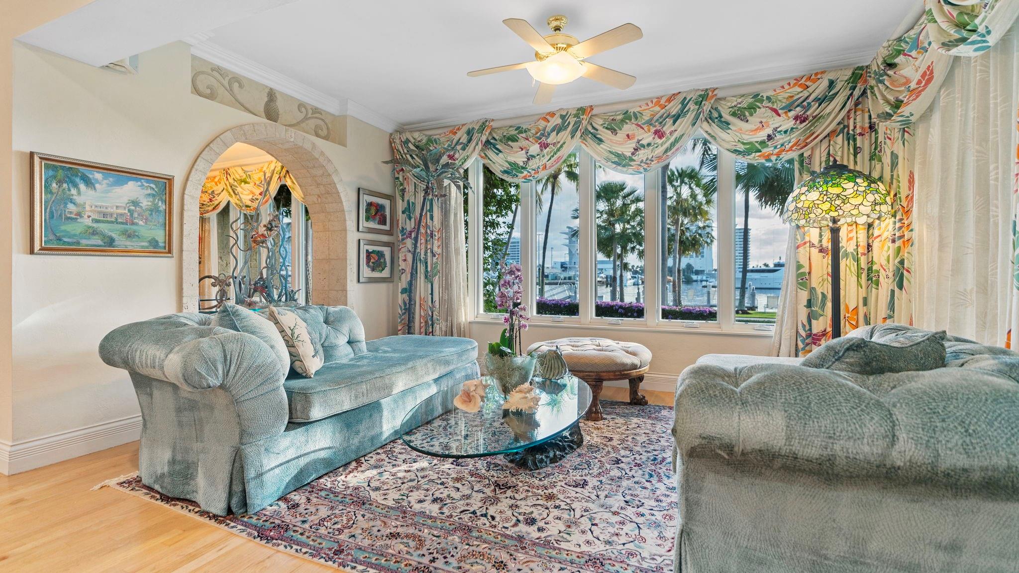 615 Idlewyld Dr Fort Lauderdale, FL 33301