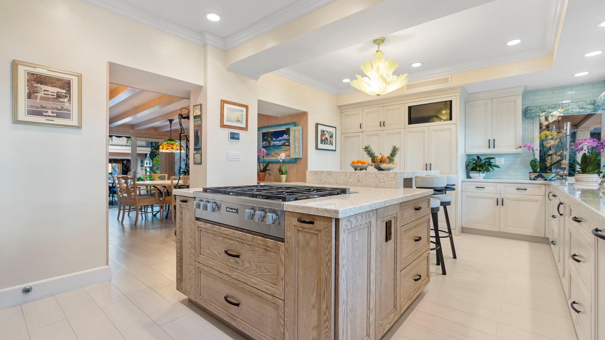 615 Idlewyld Dr Fort Lauderdale, FL 33301