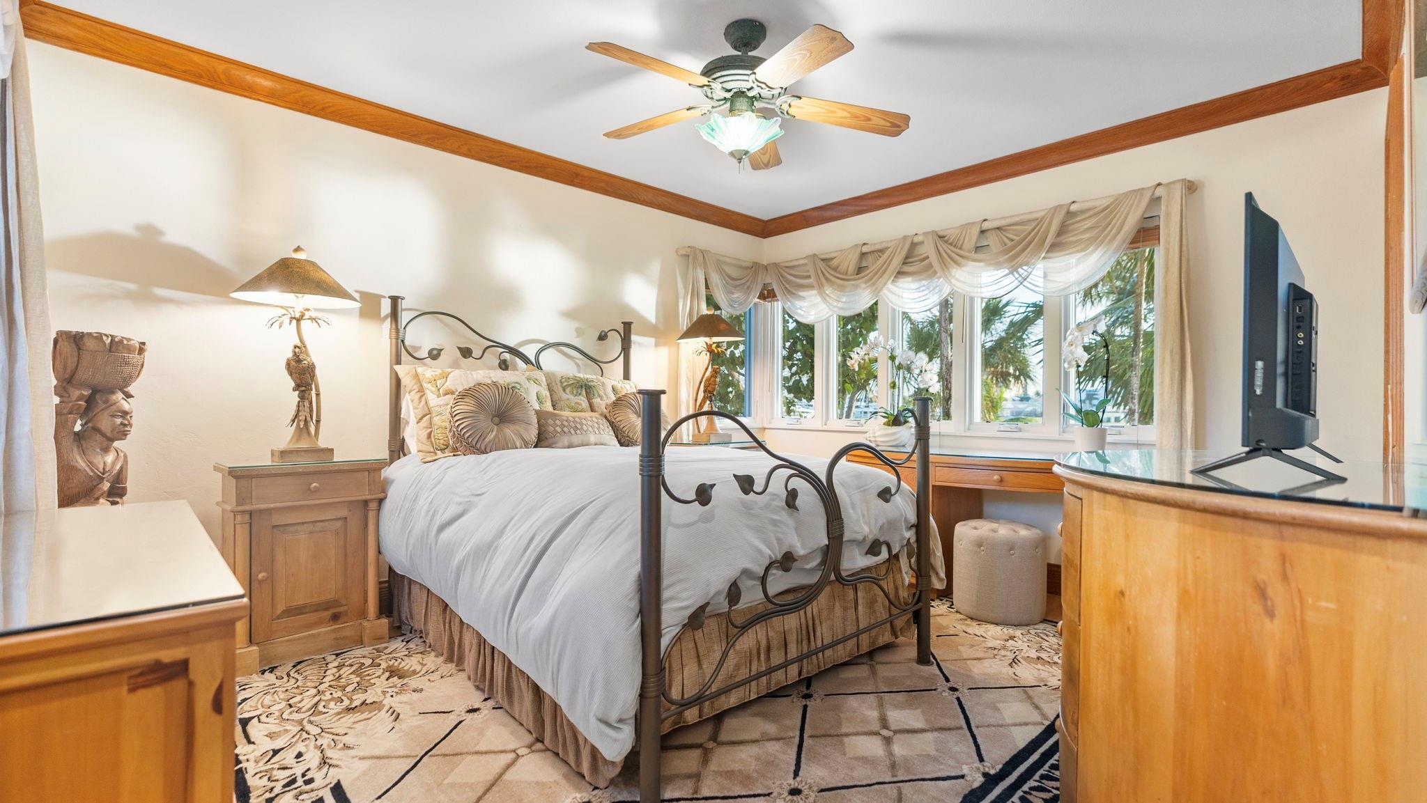 615 Idlewyld Dr Fort Lauderdale, FL 33301