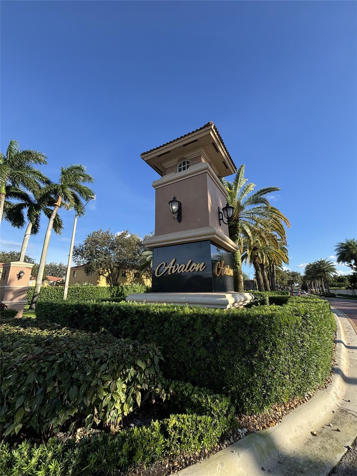 10400 SW 24th Ct