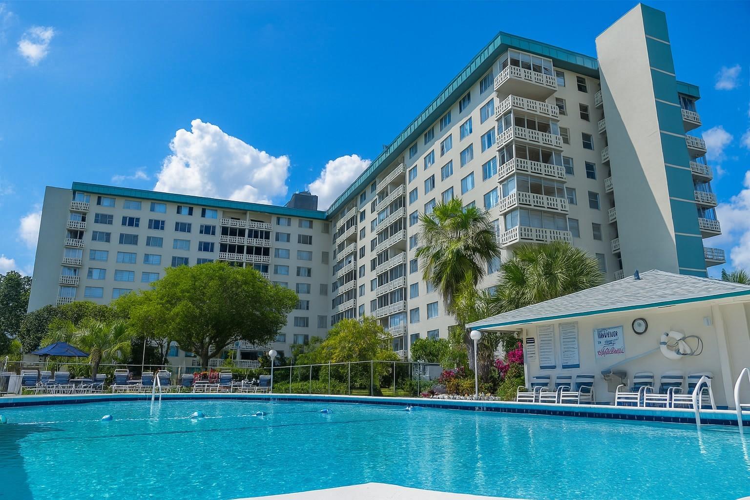 4330 Hillcrest Dr #506