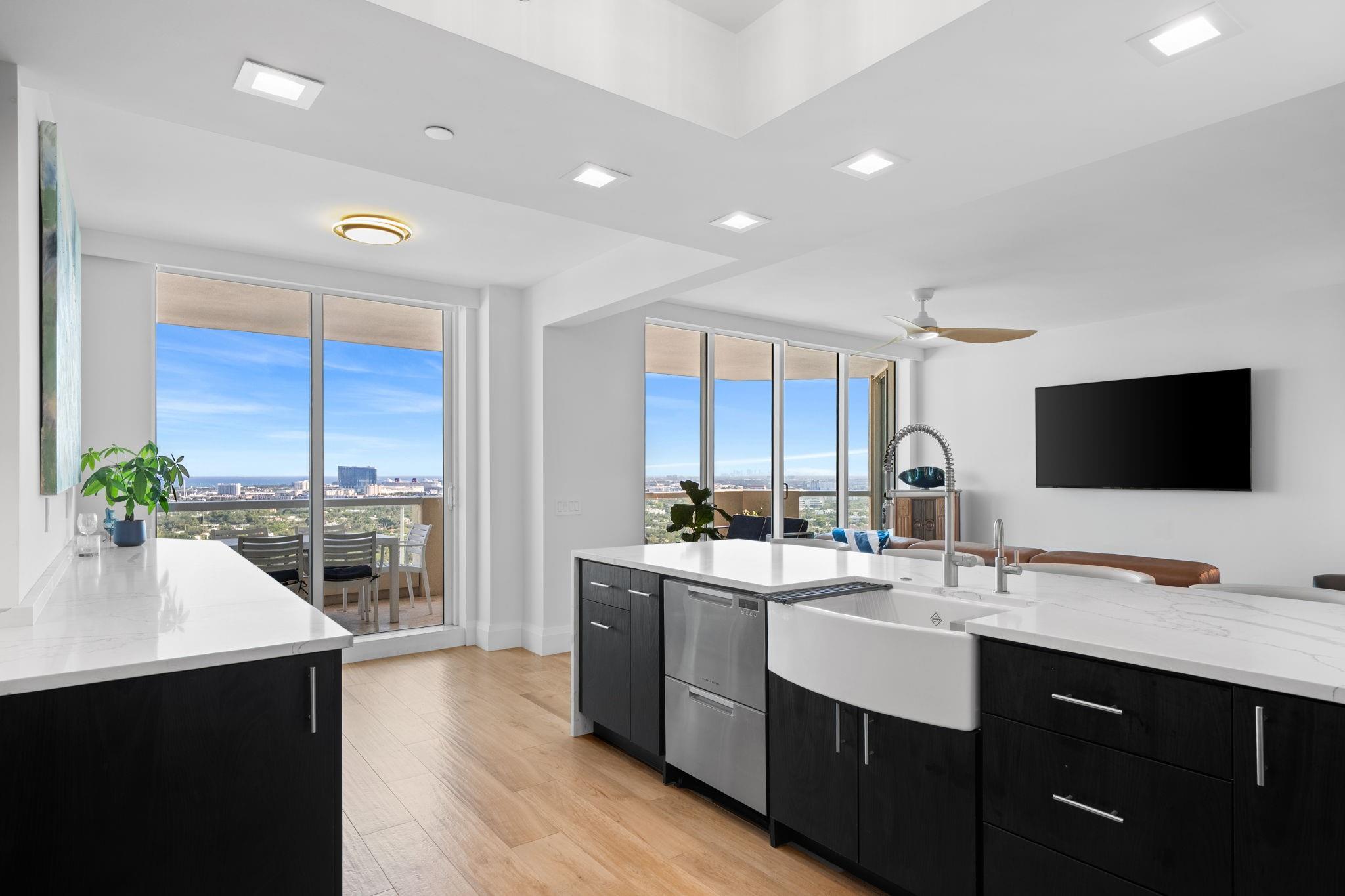 411 N New Riv Dr #2805 Fort Lauderdale, FL 33301