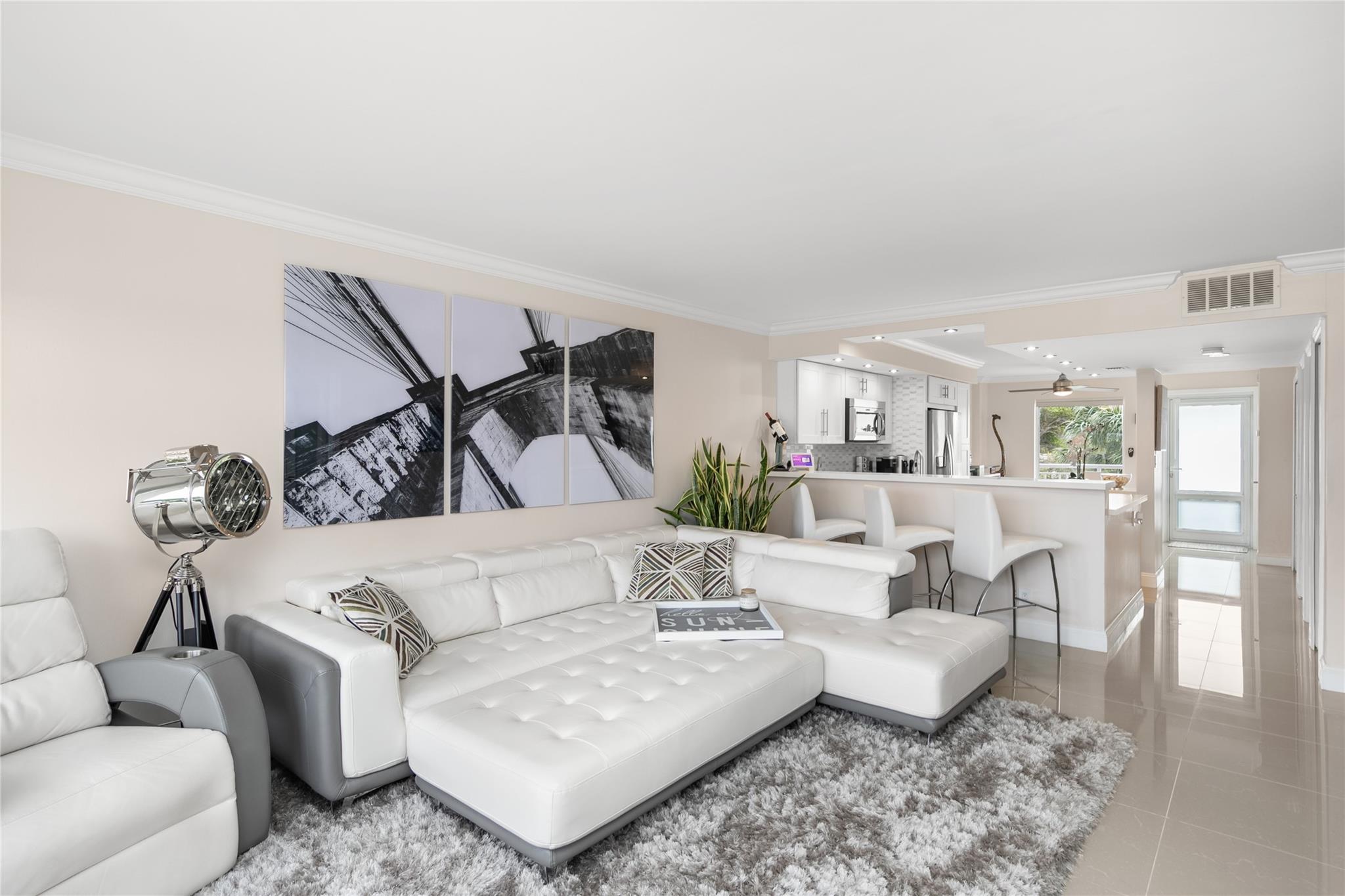 2611 N Riverside Dr #307 Pompano Beach, FL 33062