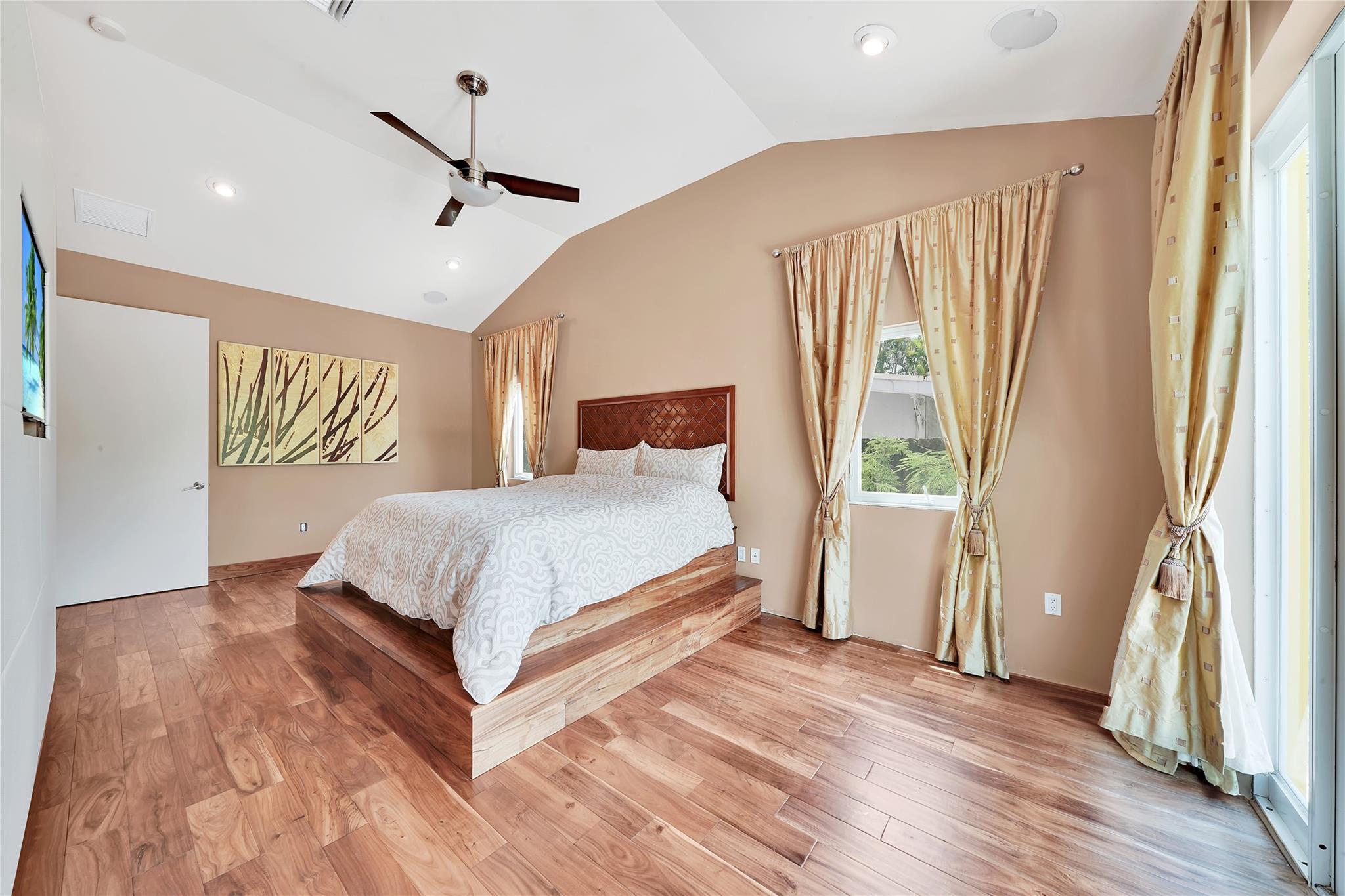 2631 Okeechobee Ln Fort Lauderdale, FL 33312