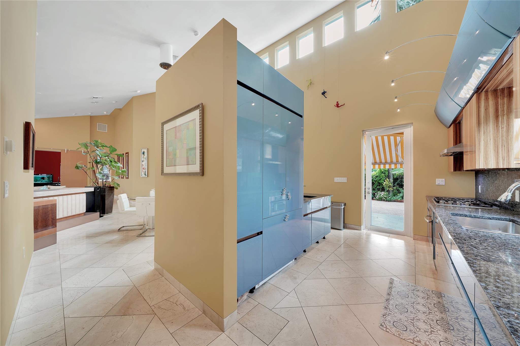 2631 Okeechobee Ln Fort Lauderdale, FL 33312