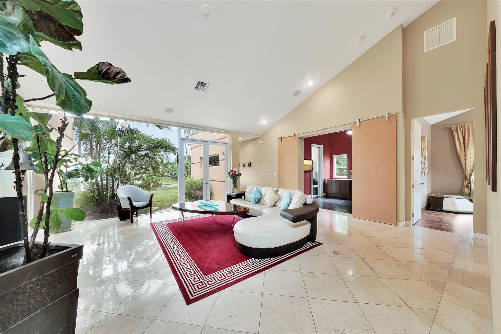 2631 Okeechobee Ln Fort Lauderdale, FL 33312