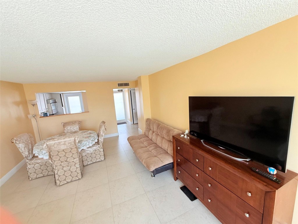 201 N Ocean Blvd #506 Pompano Beach, FL 33062