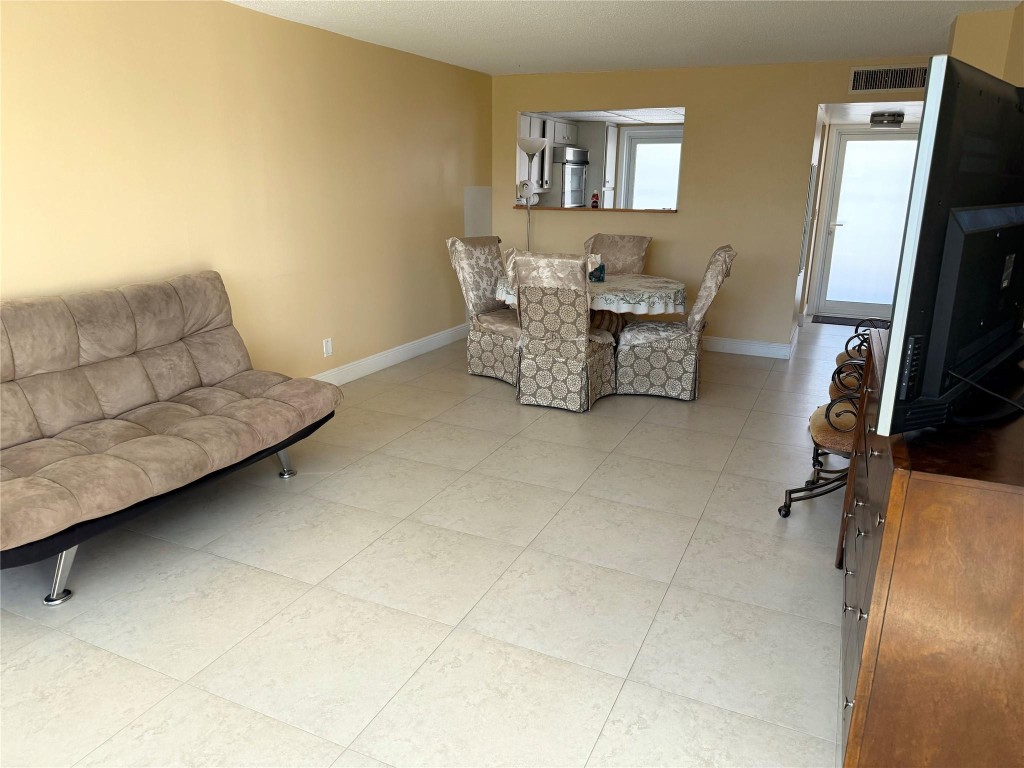 201 N Ocean Blvd #506 Pompano Beach, FL 33062