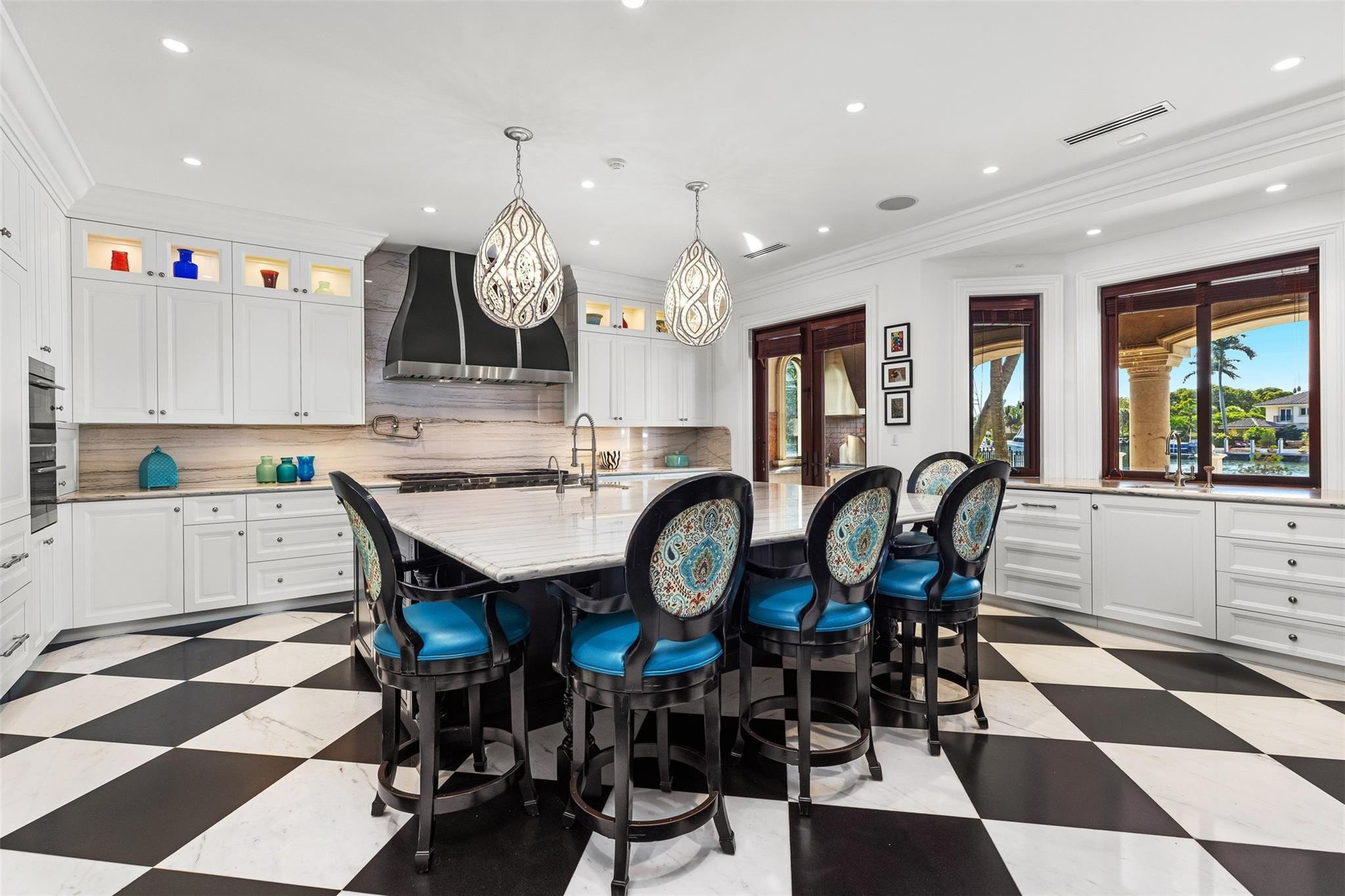 2430 Del Lago Fort Lauderdale, FL 33316
